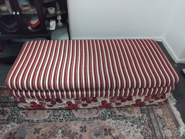 image for Oriental style setee