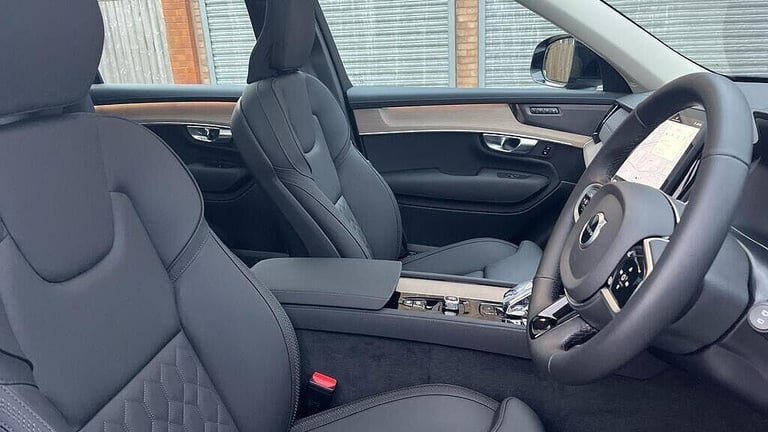  Volvo XC90 Plus, B5 AWD Mild hybrid, Petrol, Dark, 7 Seats Petrol/Electric Hybrid Automatic