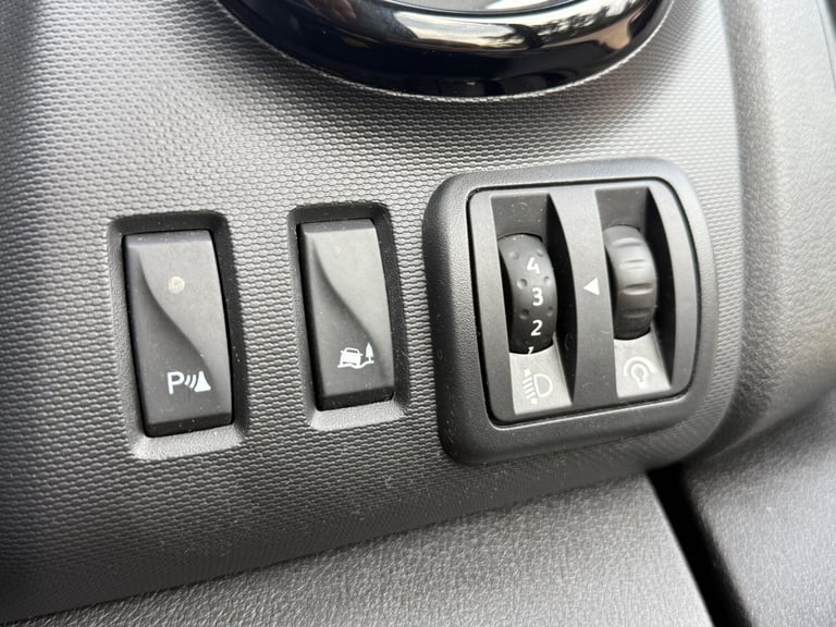 2021 Renault Trafic 2.0 dCi ENERGY 30 Sport Nav Crew Van LWB Euro 6 (s/s) 6dr WINDOW VAN Diesel M...
