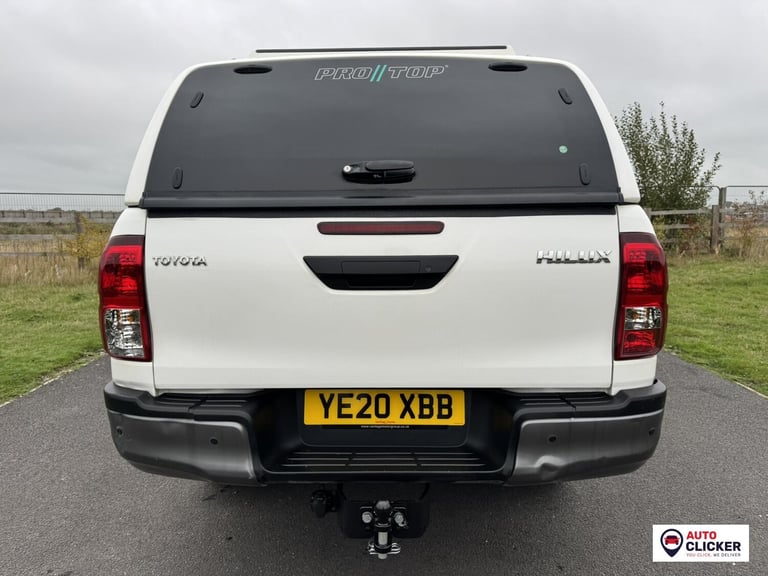 2020 Toyota Hilux 2.4 D-4D Active Pickup Extended Cab 4dr Diesel Manual 4WD Euro 6 (3.5t) (15 Pic...