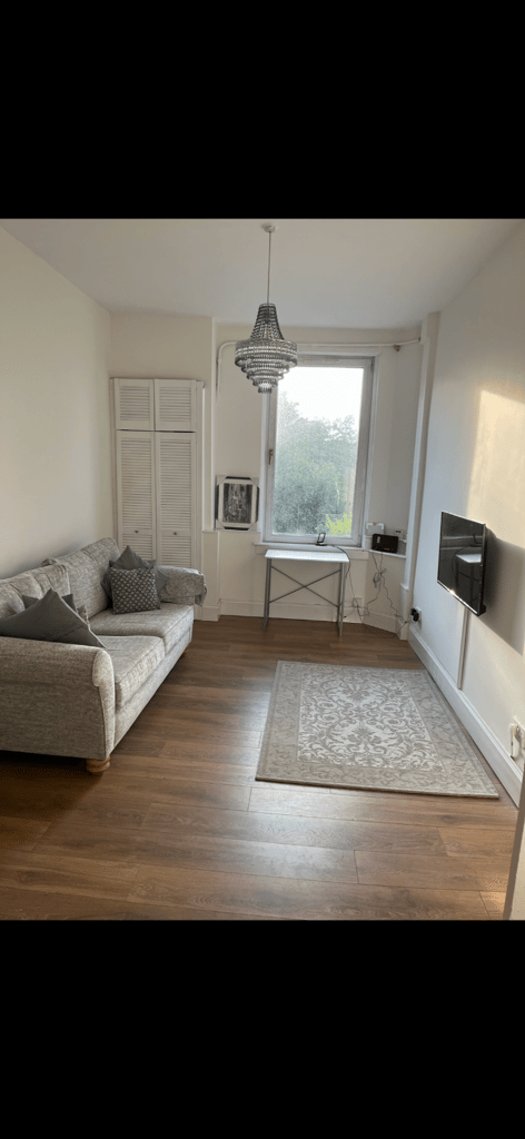 2 bedroom furnished flat in Fountainpark available Nov 21st 