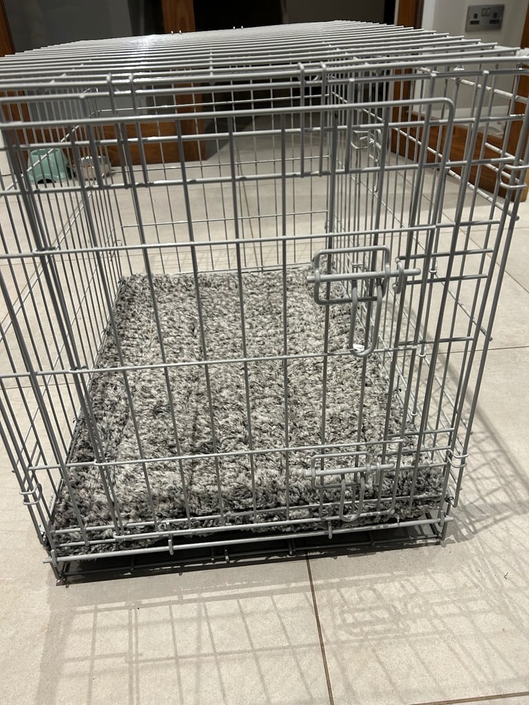 Small / Medium Dog Crate. Pets at Home not used