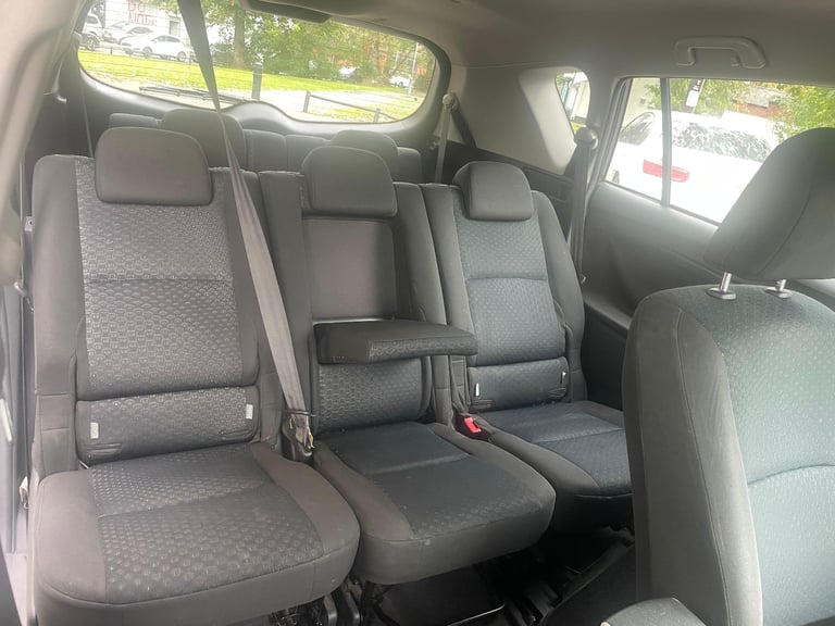 Toyota verso automatic 1.8 petrol 7 seaters ulezfree