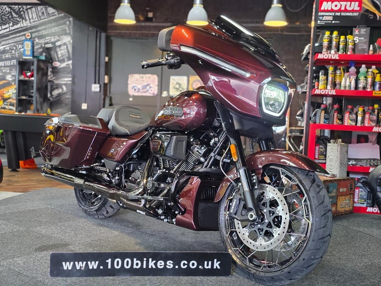 2025 HARLEY-DAVIDSON STREET GLIDE CVO FLHXSE 1982cc 121 650 MILE'S BAGGER