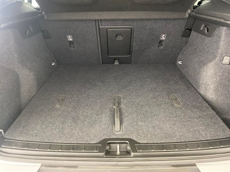 2021 Volvo XC40 1.5 T3 R-Design SUV 5dr Petrol Manual Euro 6 (s/s) (163 ps) - VERSATILITY P Suv P...