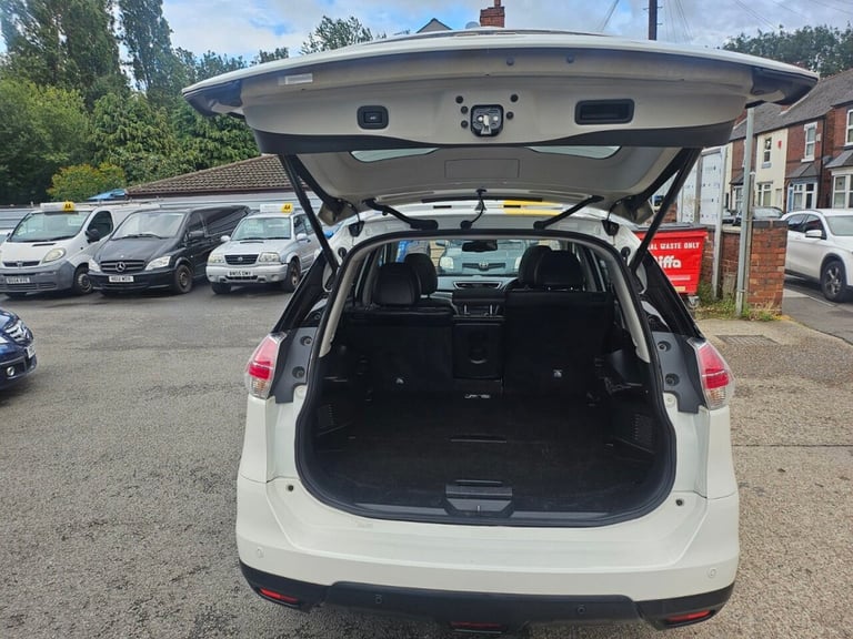 2015 Nissan X-Trail 1.6 dCi Tekna SUV 5dr Diesel Manual Euro 5 (s/s) (130 ps) ESTATE Diesel Manual