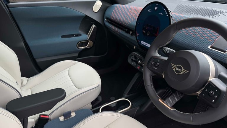  MINI Aceman 160kW SE Exclusive 54kWh 5dr Auto Hatchback Electric Automatic