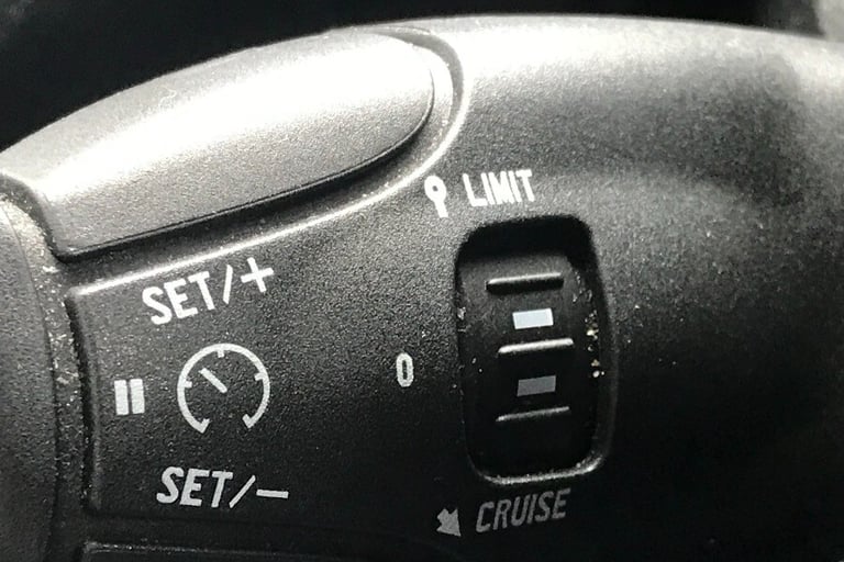  Peugeot E 2008 50kwh Gt Suv 5dr Electric Auto 7kw Charger 136 Ps Electric