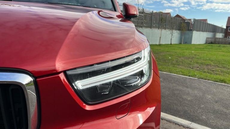 2020 Volvo XC40 Momentum B4 AWD mild hybrid ESTATE Petrol/Electric Hybrid Automatic