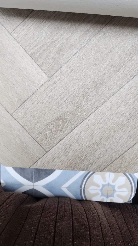 Vinyl Flooring. Strong Floors. Smart Choice.
