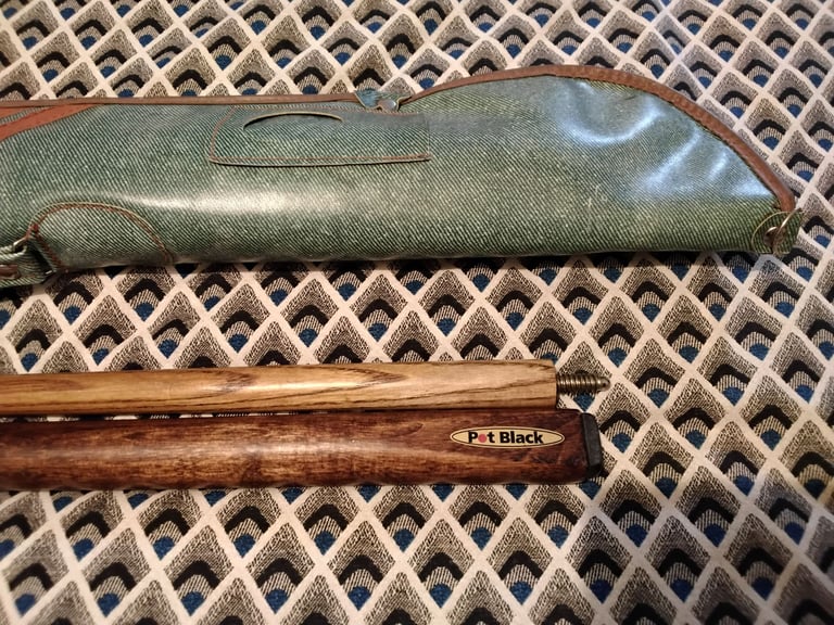 Pro snooker cues & cases,no dispatch viewing welcome Gateshead, 