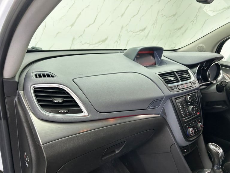 2016 Vauxhall Mokka *AUTO HATCHBACK Petrol Automatic