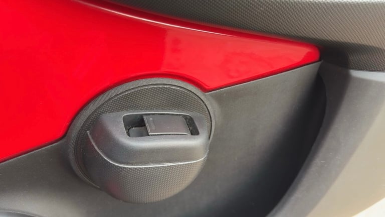 2013 Peugeot 107 1.0 Allure 5dr HATCHBACK Petrol Manual