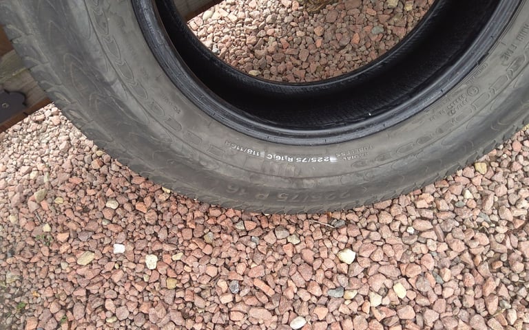 FORD TRANSIT  TYRES 225/75/16 CONTINENTAL  X4