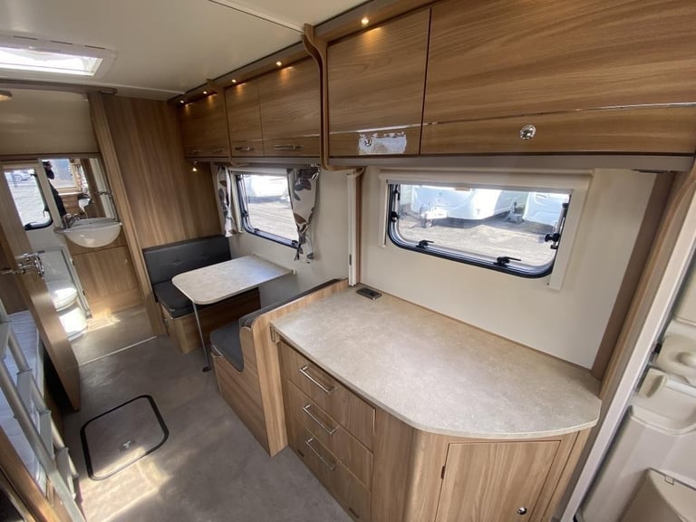 2017 BAILEY PEGASUS PALERMO 5 BERTH FAMILY CARAVAN