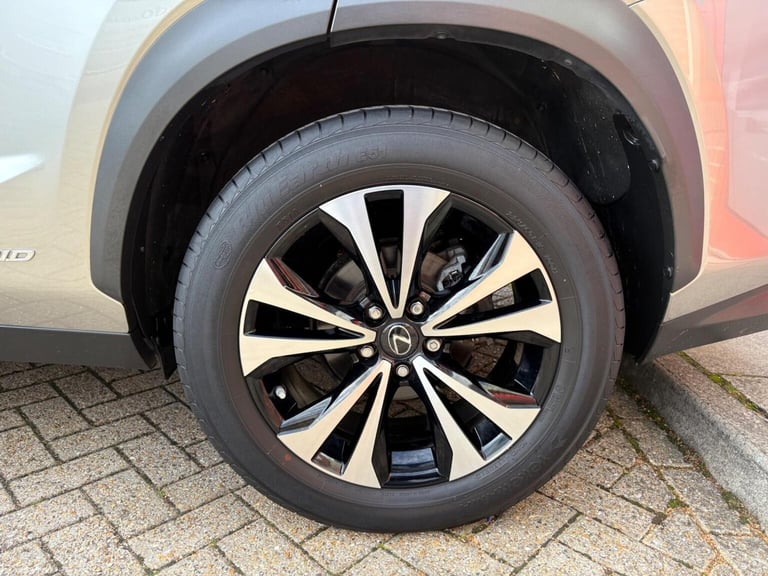 LEXUS NX 2.5 300h F Sport E-CVT 4WD Euro 6 (s/s) 5dr 2018