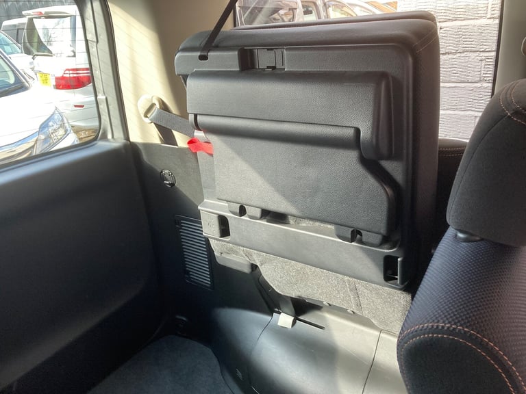 2010 Nissan Serena 2.0 PETROL AUTOMATIC 8 SEATER VERY LOW MILES ULEZ COMPLIANT