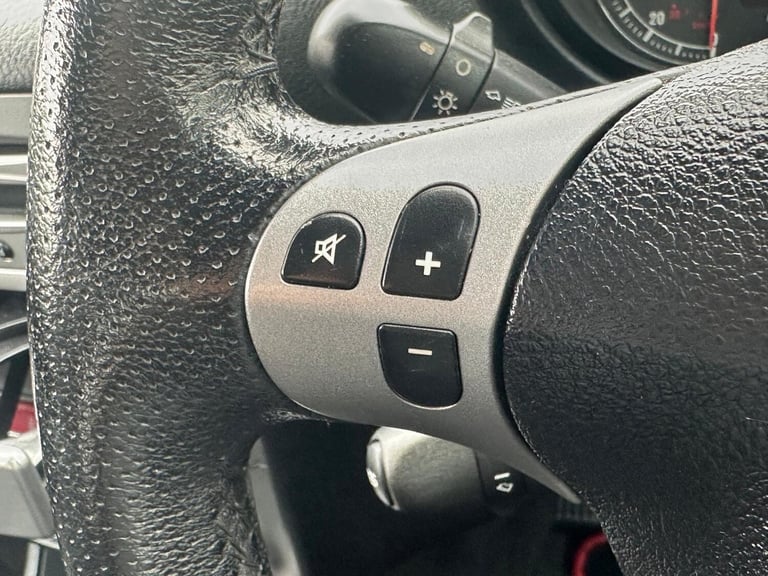 2006 Alfa Romeo 147 1.6 TS Lusso 3dr HATCHBACK Petrol Manual