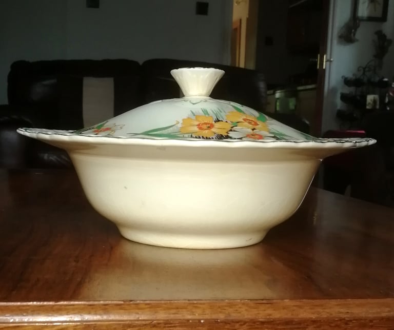 Vintage Grindley Dolores Bone China Round Tureen Serving Bowl Dish 25 x 23.5 cm