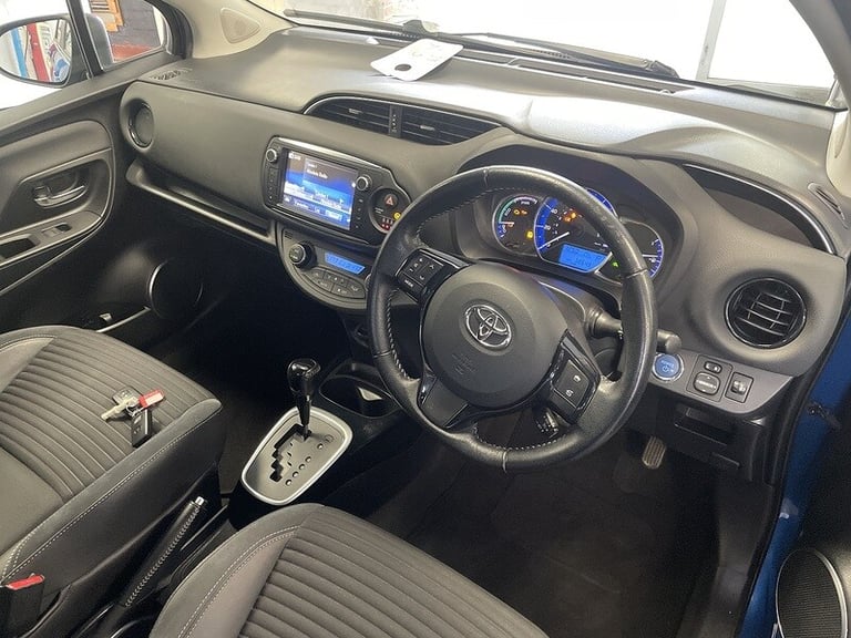 2016 Toyota Yaris VVT-h Excel Hatchback HYBRID Automatic
