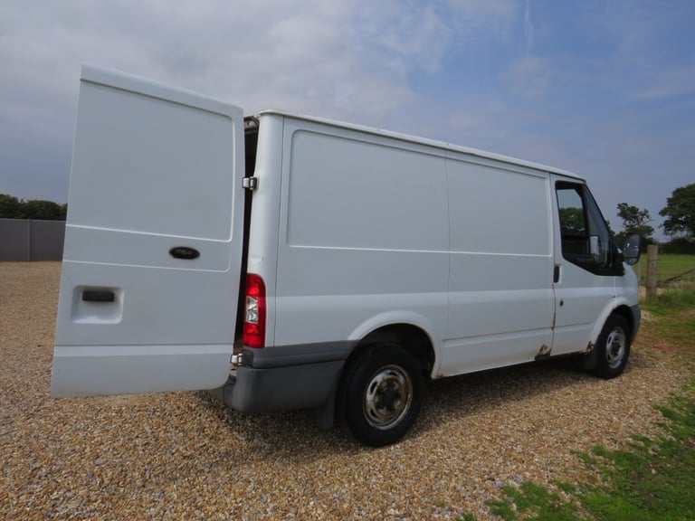 2011 Ford Transit Low Roof Van TDCi 85 ps PANEL VAN Diesel Manual