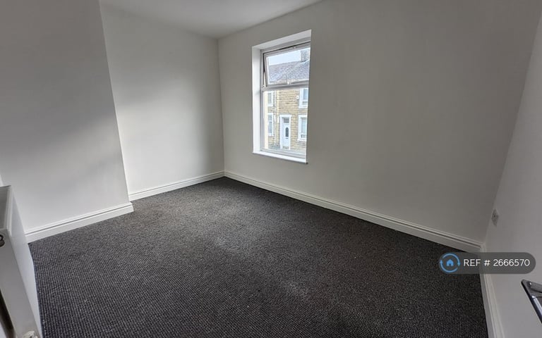 2 bedroom house in Regent Street, Nelson, BB9 (2 bed) (#2666570)