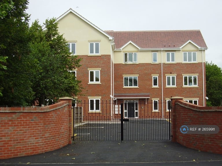 2 bedroom flat in Cooke Street, Bentley, Doncaster, DN5 (2 bed) (#2659911)