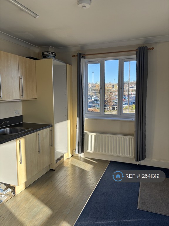 2 bedroom flat in Wherry Road, Norwich, NR1 (2 bed) (#2641319)