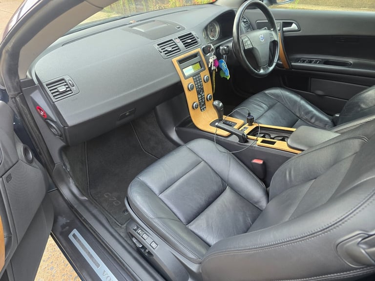 2010 Volvo C70 T5 SE Lux 2dr Geartronic CONVERTIBLE Petrol Automatic