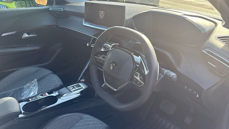 2025 Peugeot 208 1.2 Hybrid 110 Allure 5dr e-DSC6 Petrol Hatchback Hatchback Petrol Automatic