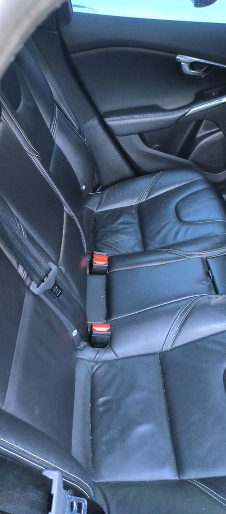 Volvo, V40 D4 R Design Pro, Hatchback, 2017, Manual, 1969 (cc), 5 doors - Price Negotiable.