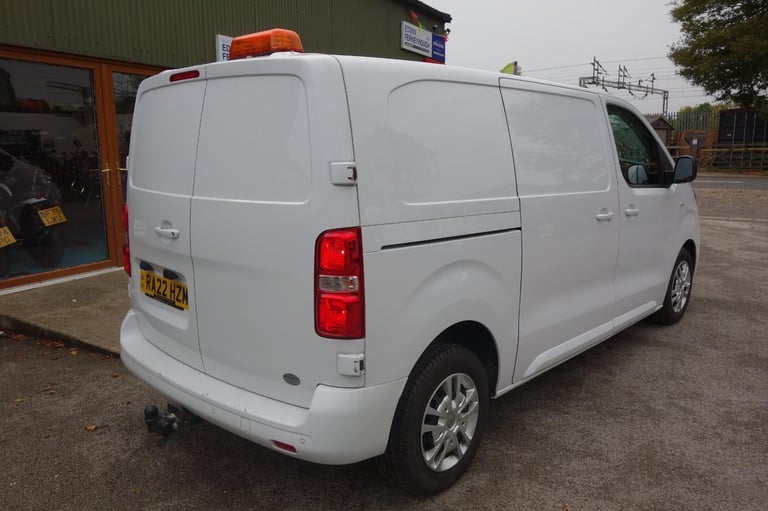 Vauxhall Vivaro 2700 1.5d 100PS Sportive H1 Van DIESEL MANUAL 2022/22