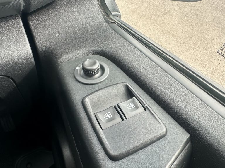 Renault Trafic SL28 ENERGY dCi 120 Business 9 Seater Diesel