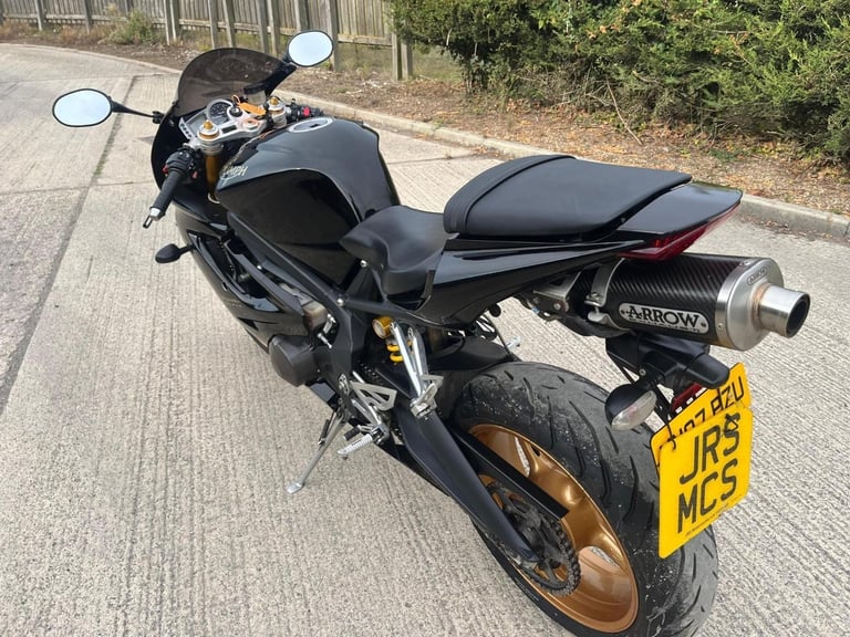 2007 07 TRIUMPH DAYTONA 675 SPORTS 600 WHITE NEW MOT SUPERSPORT TRIPLE BLACK