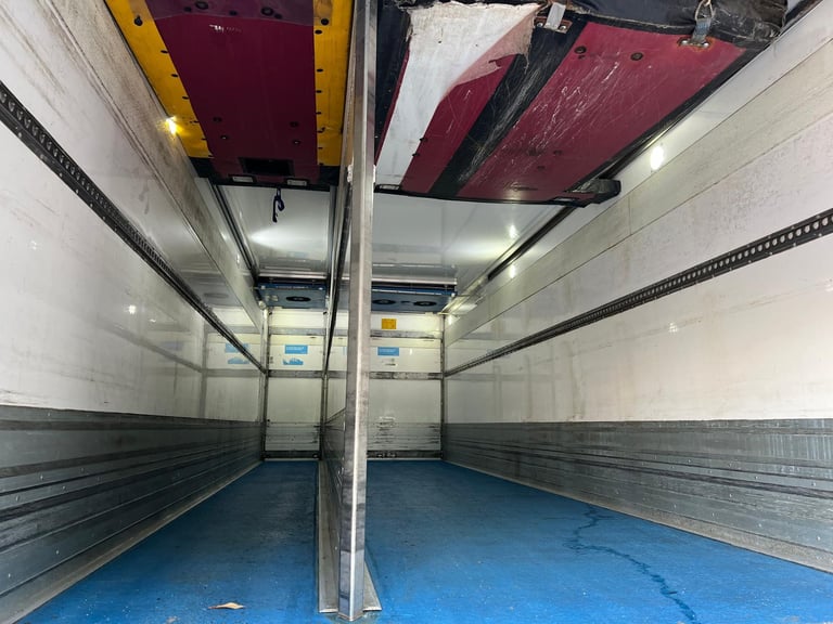 DAF TRUCKS LF 280 18 TONNE FRIDGE U/FLOOR LIFT 