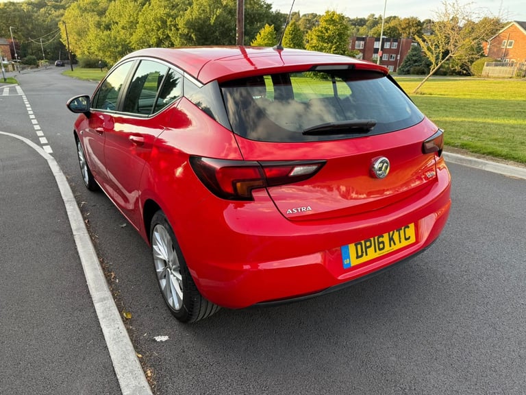 Vauxhall Astra Design 1.6 CDTi BlueInj Euro 6 with 8 Months MOT&FSH&Apple Car Play&Android&ULEZ Free