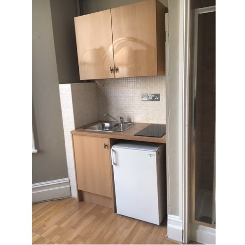 Double Semi-Studio Matheson Road, West Kensington/Barons Court * ALL BILLS INC* 