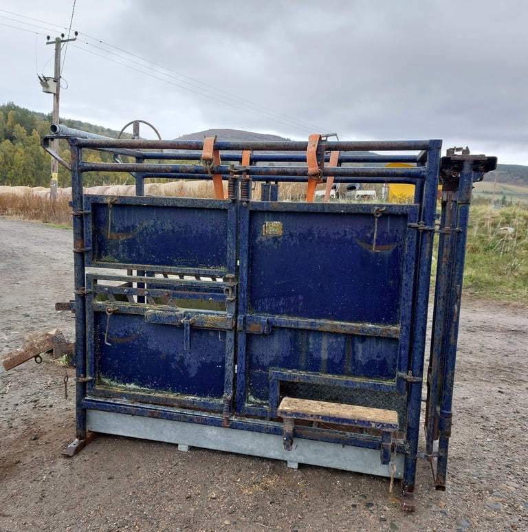 Cattle crush