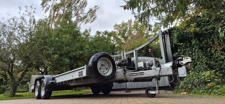 PLANT TRAILER CAR WESSEX MACHINE FARM TILT FLAT BED FREE IFOR WILLIAMS KEY RING