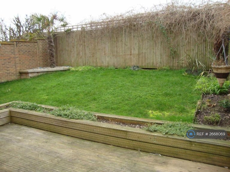 3 bedroom house in Olivine Close, Sittingbourne, ME10 (3 bed) (#2668069)