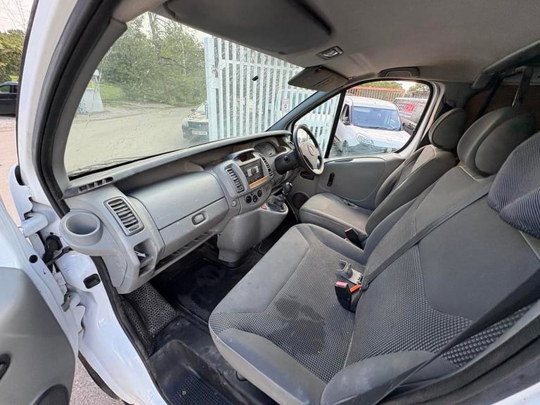 2010 Vauxhall Vivaro Vivaro  2900 CDTI LWB Panel Van DIESEL Manual