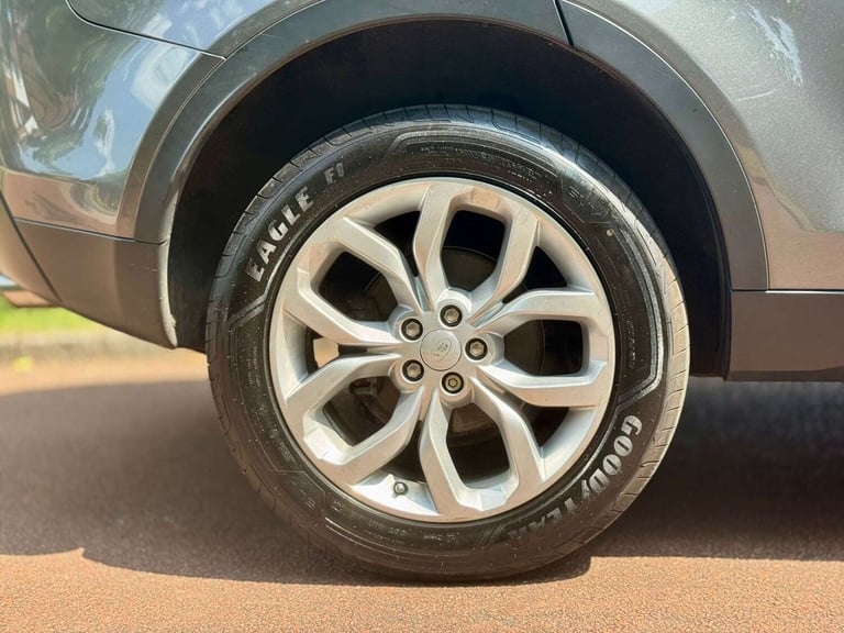 2015 Land Rover Discovery Sport 2.2 Discovery Sport HSE SD4 Auto 4WD 5dr SUV Diesel Automatic