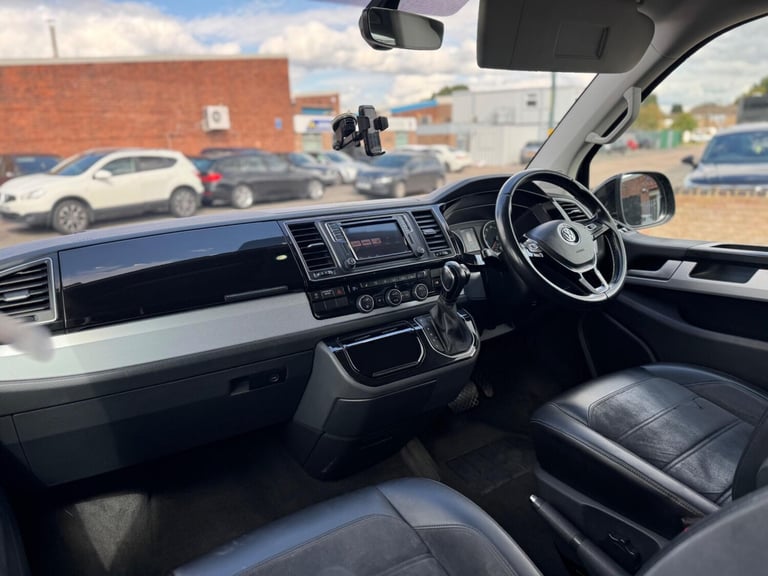 2017 Volkswagen Caravelle 2.0 BiTDI BlueMotion Tech Executive DSG Euro 6 (s/s) 5dr MPV Diesel Aut...