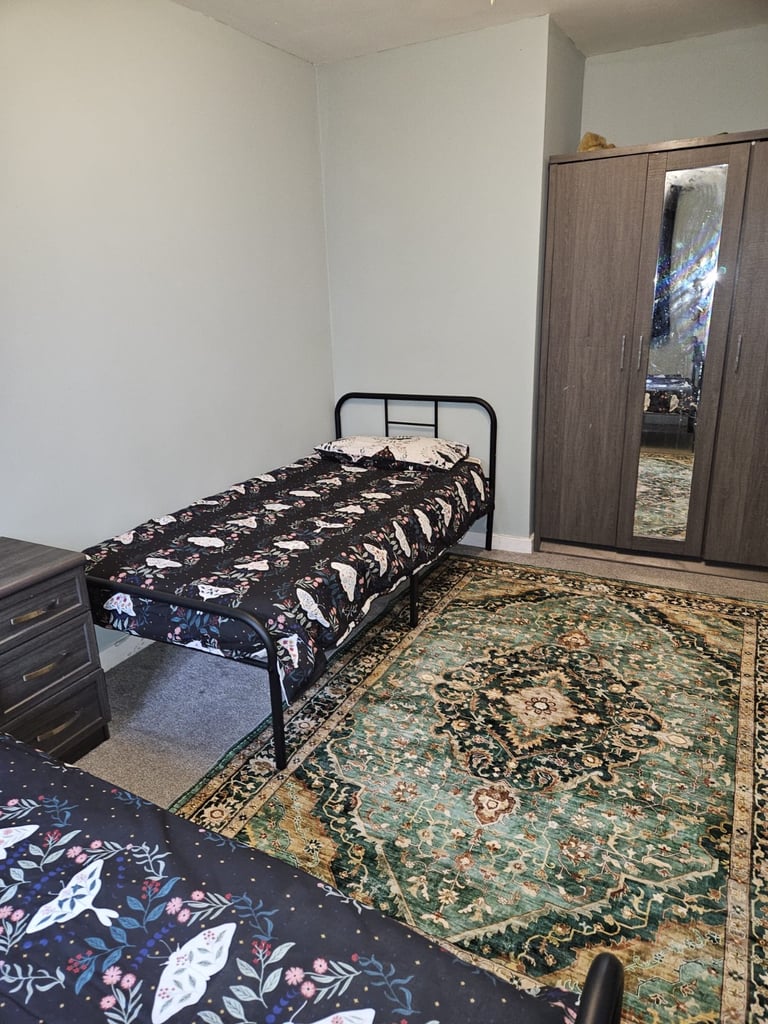 Double room to rent in shared house 