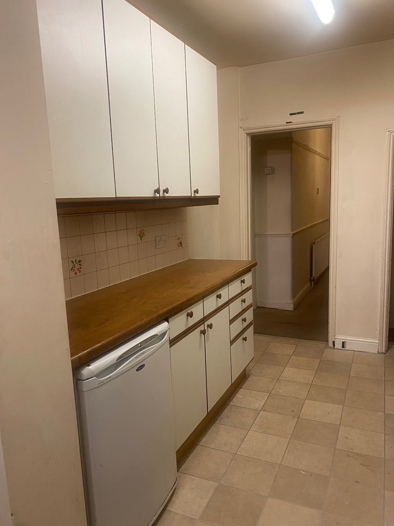 Spacious 3 bed house excellent location 