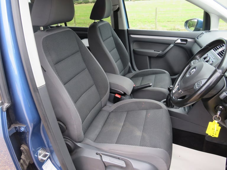 2011 Volkswagen Touran 1.6 TDI 105 SE 7 SEATER MPV Diesel Manual