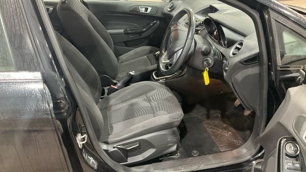 2014 Ford Fiesta 1.25 82 Zetec 5dr HATCHBACK PETROL Manual
