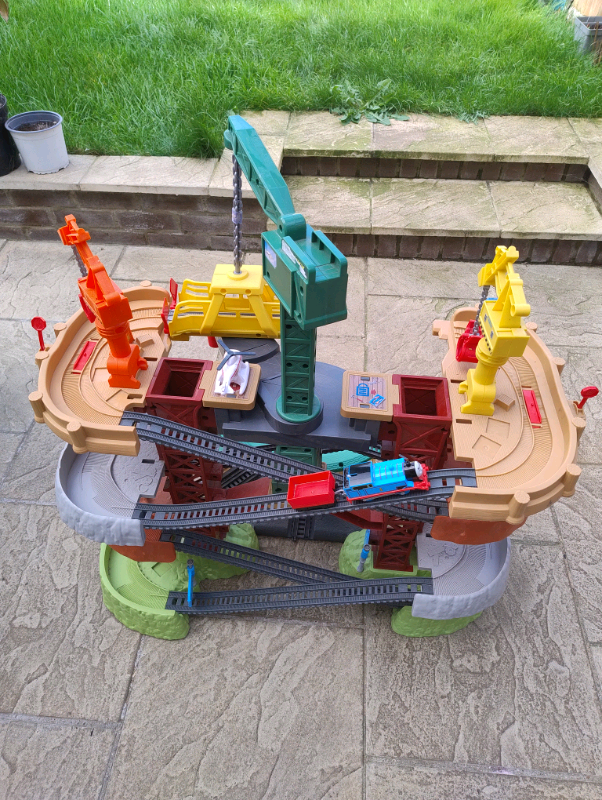 Tom & Friends train, tower and track set