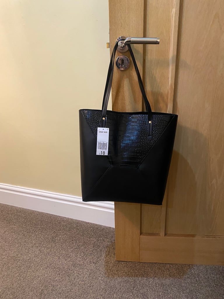 Handbag new RRP £18