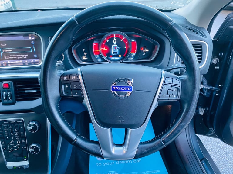 2013 Volvo V40 Cross Country 1.6 D2 Lux Nav Hatchback 5dr Diesel Manual Euro 5